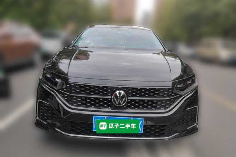 Volkswagen Passat 2025 — 2
