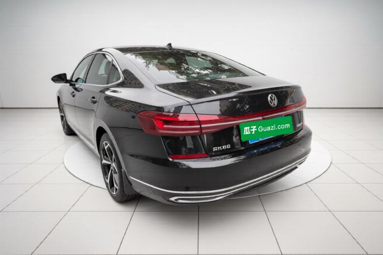 Volkswagen Passat 2025 — 4