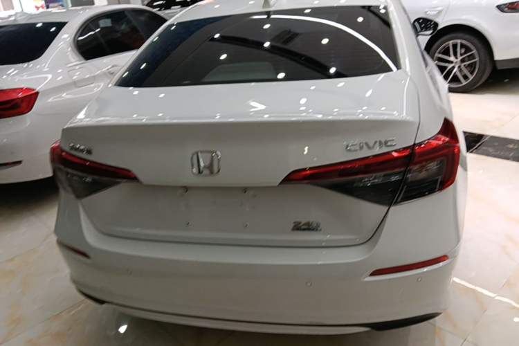 Honda Civic 2023 — 5
