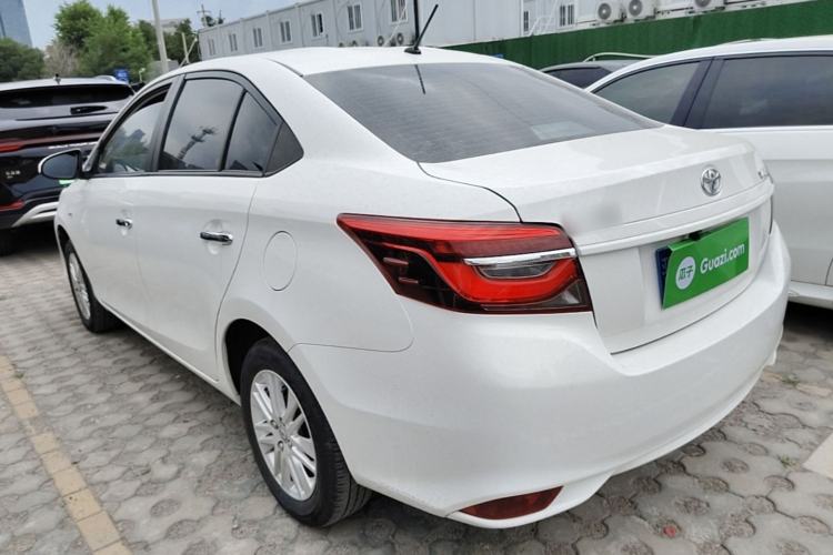 Toyota Yaris 2021 — 4