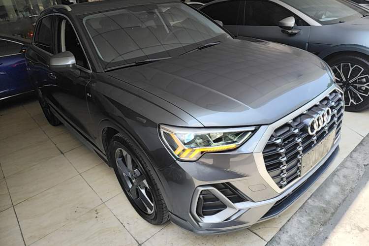 Audi Q3 2020 — 3