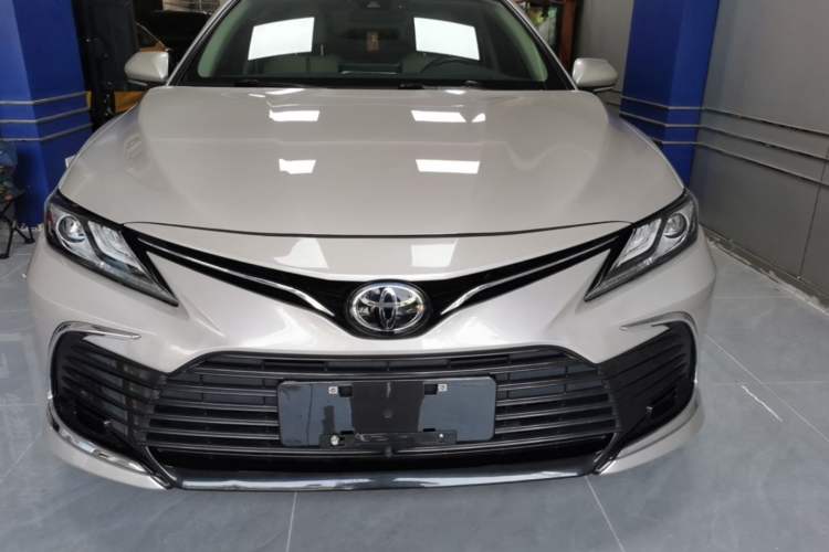 Toyota Camry 2021 — 2