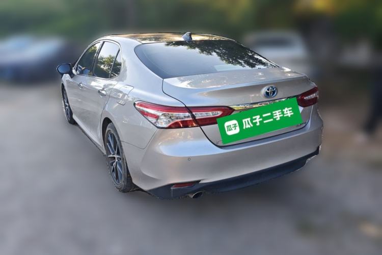 Toyota Camry 2021 — фото 4