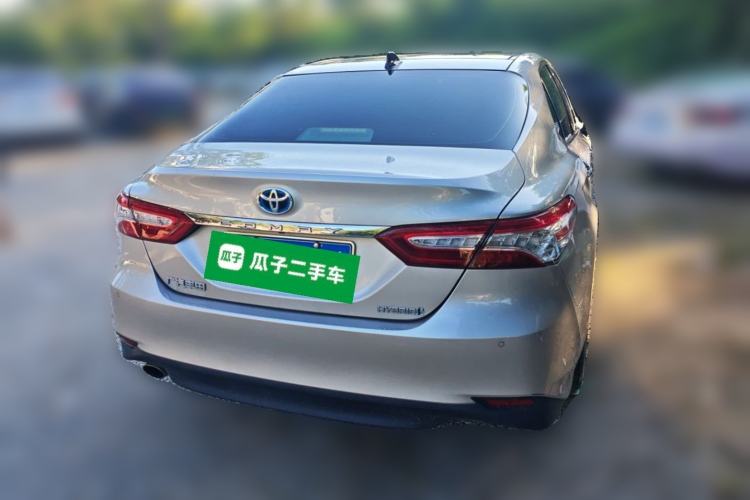 Toyota Camry 2021 — фото 5