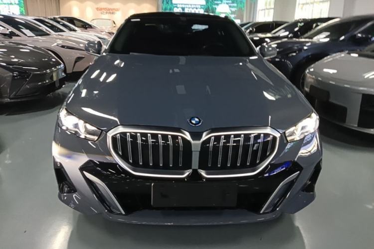 BMW i5 2024 — 2