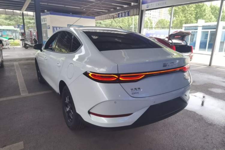 BYD Qin Plus 2025 — фото 4