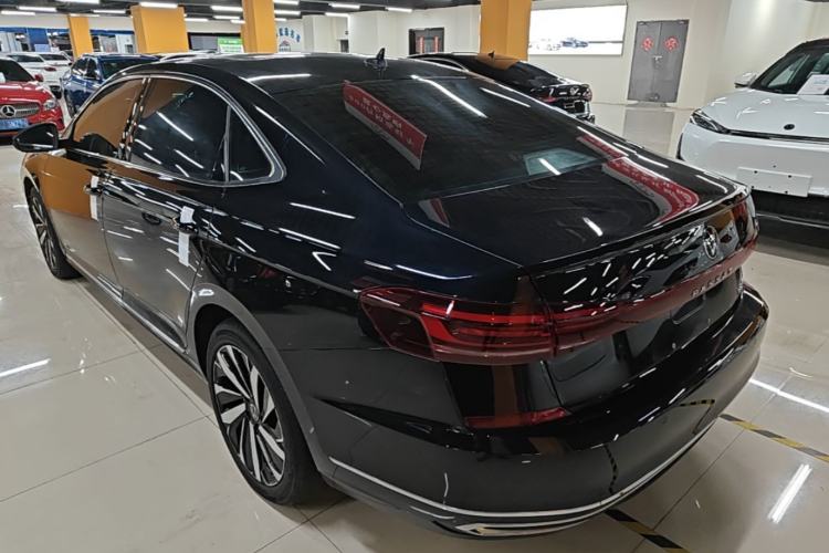 Volkswagen Passat 2024 — 4