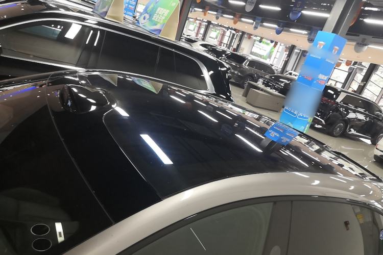 Xiaomi YU7 2025 — 2