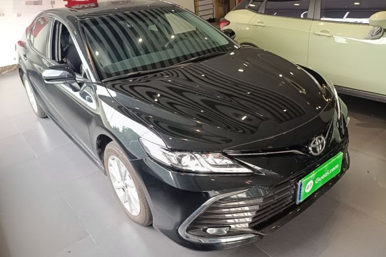 Toyota Camry 2022 — фото 3