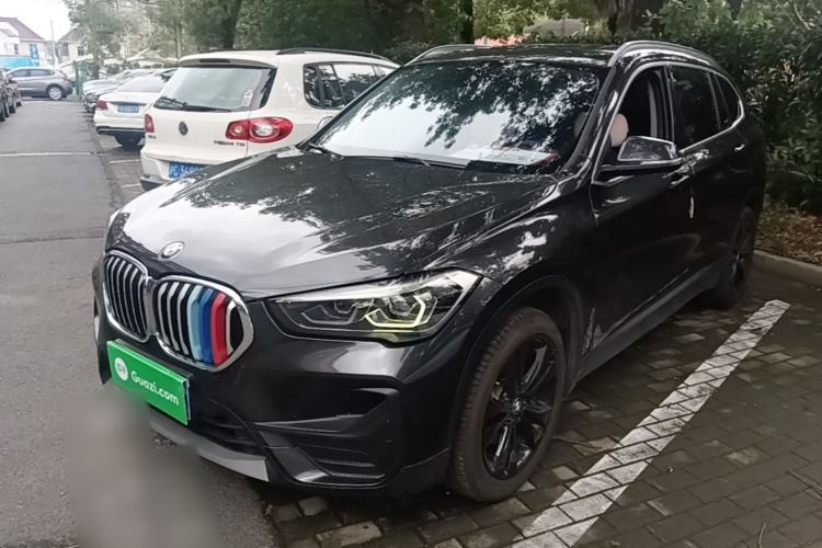 BMW X1 2021 — фото 1