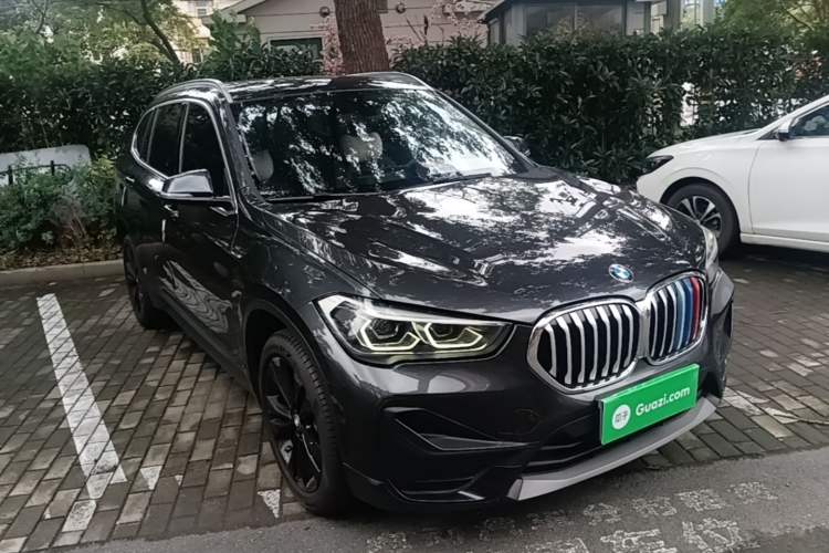 BMW X1 2021 — фото 3