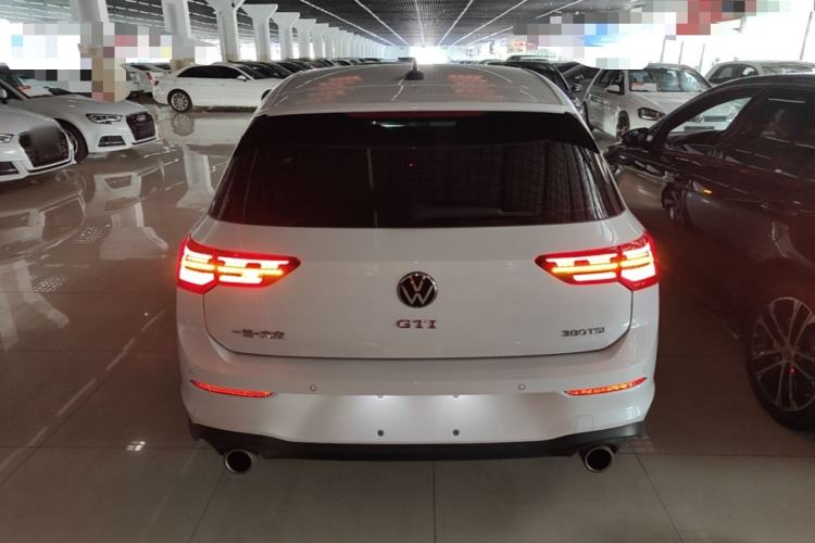 Volkswagen Golf GTI 2023 — 5