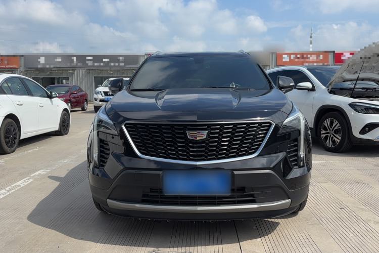 Cadillac XT4 2021 — фото 2