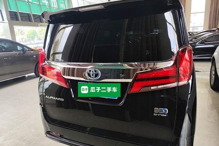Toyota Alphard 2021 — фото 5