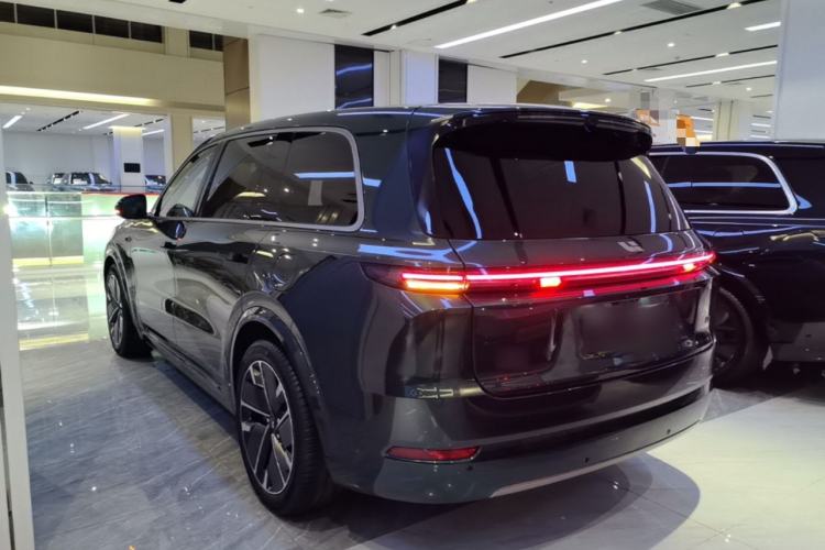 Li Auto L9 2025 — 4