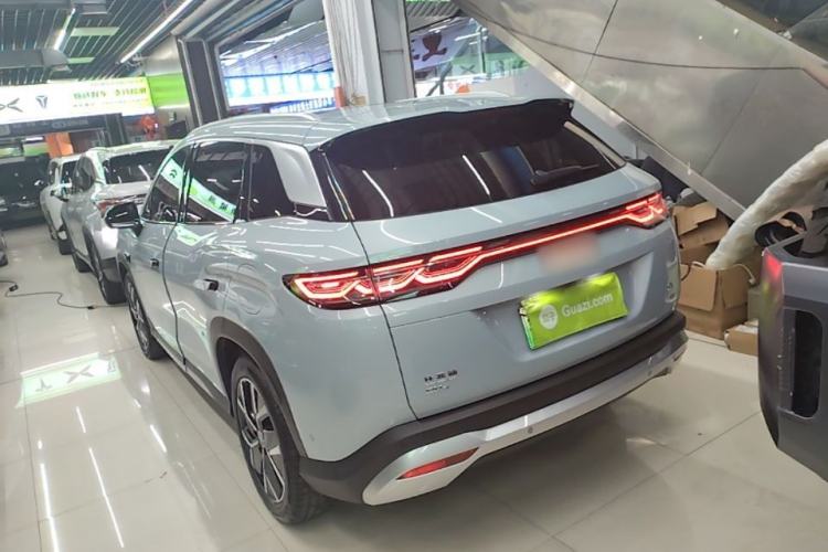BYD Song L DM-i 2025 — фото 4