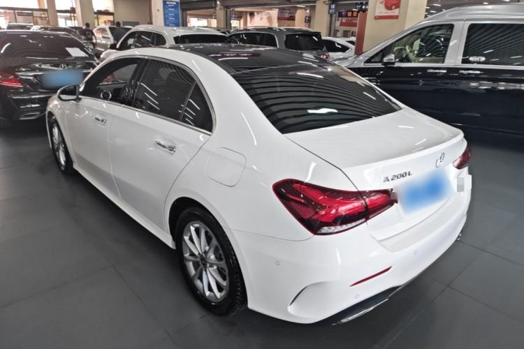 Mercedes-Benz A 200 L 2022 — 4
