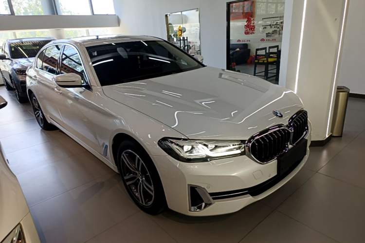 BMW 530Li 2023 — фото 3