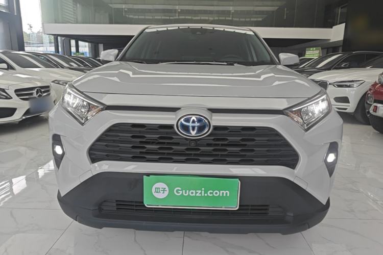 Toyota RAV4 2023 — 2