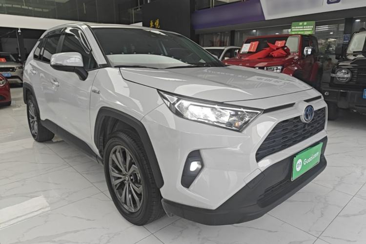 Toyota RAV4 2023 — 3