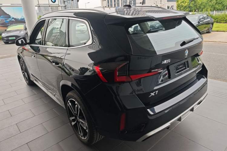 BMW x1 2023 — 4