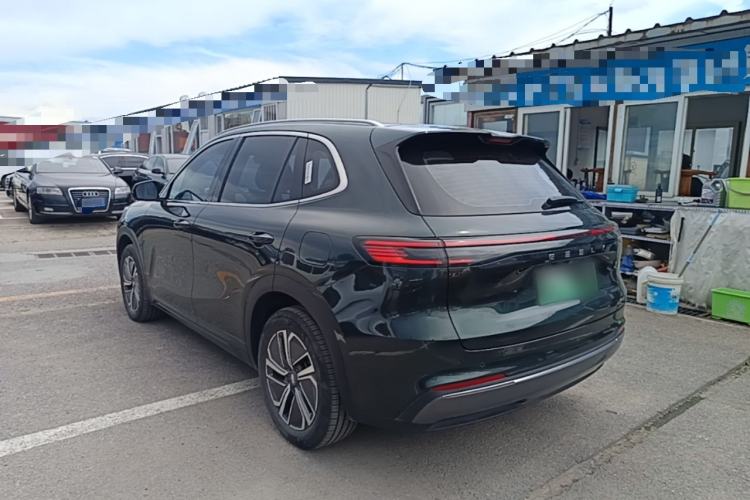 Geely Xingjian 7 2025 — 4