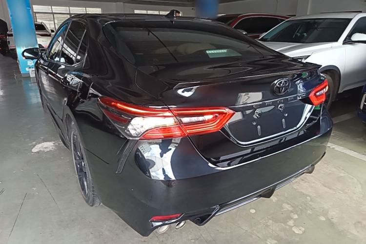 Toyota Camry 2022 — 4