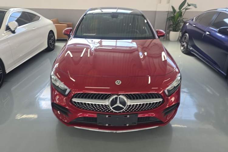 Mercedes-Benz A 200 L 2021 — фото 2