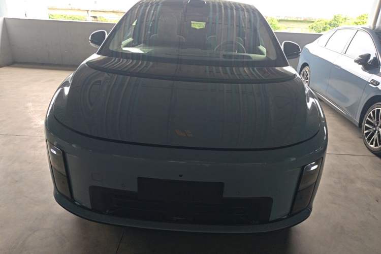 Li Auto i8 2025 — 2