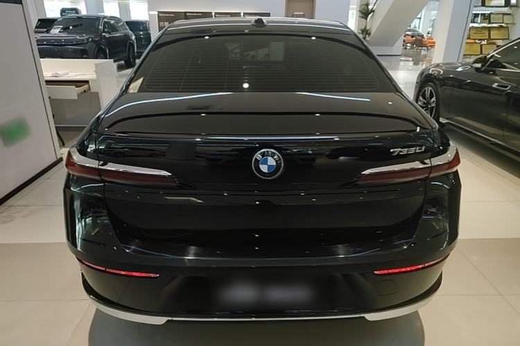 BMW 735Li 2023 — 5