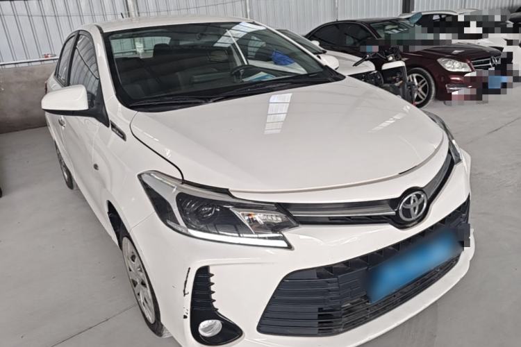Toyota Yaris 2022 — фото 3