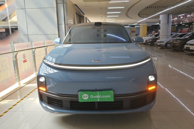 Li Auto L8 2023 — 2