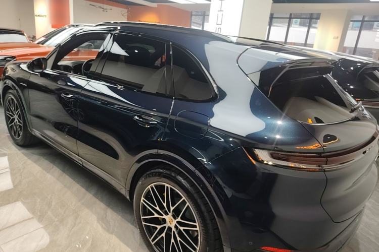 Porsche Cayenne 2024 — 4