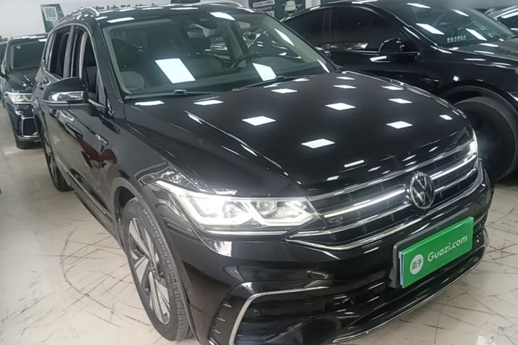 Volkswagen Tiguan L 2023 — фото 3