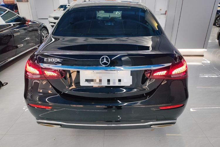 Mercedes-Benz E 300 L 2023 — фото 5