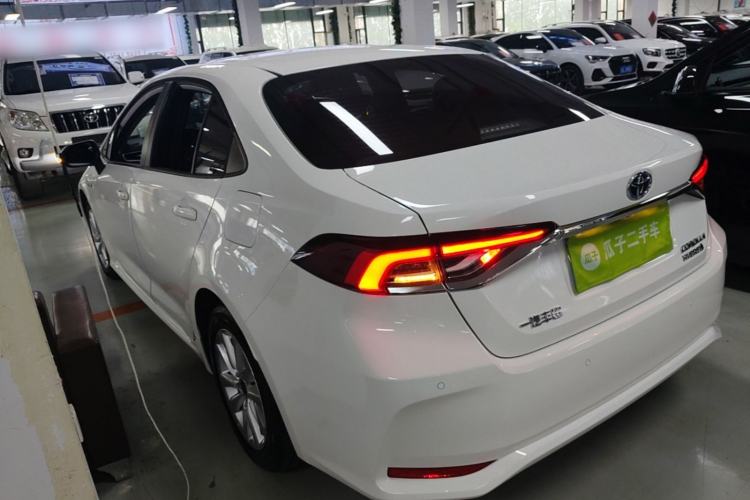 Toyota Corolla 2023 — 4