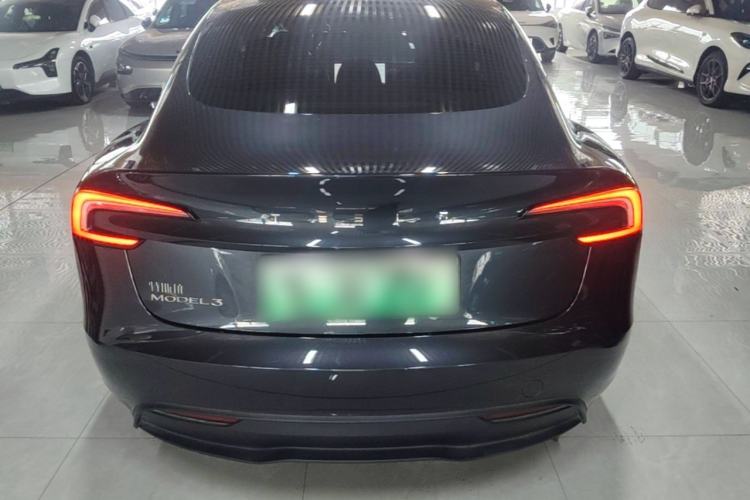 Tesla Model 3 2023 — 5