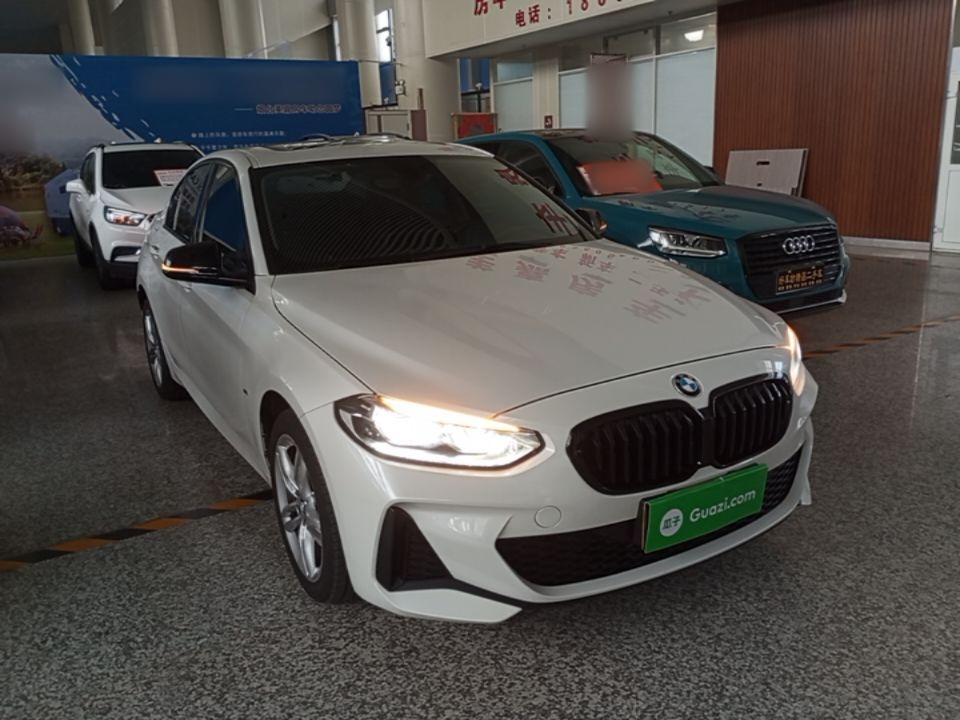 BMW 120i 2023 — фото 3