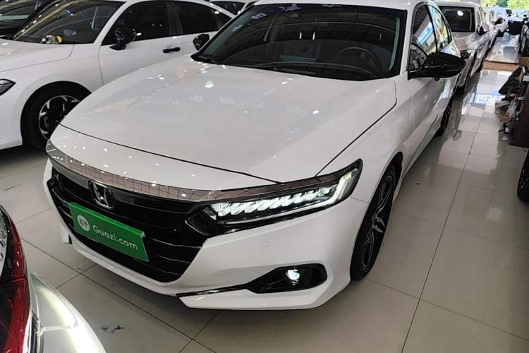 Honda Accord 2022 — фото 1