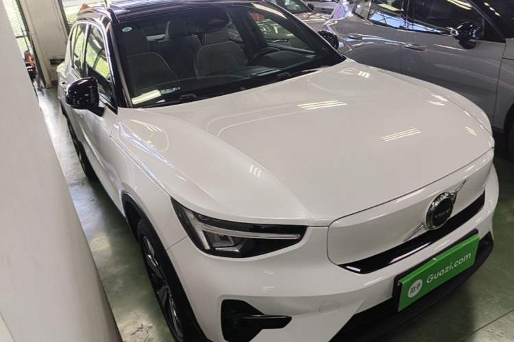 Volvo xc40 new energy 2023 — фото 3