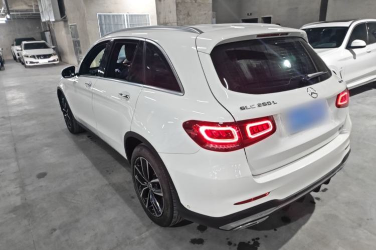 Mercedes-Benz GLC 260 L 2020 — фото 4