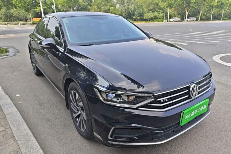 Volkswagen magotan gte plug in hybrid 2020 — фото 3