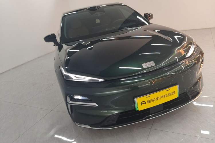 Geely Galaxy 8 2025 — 3