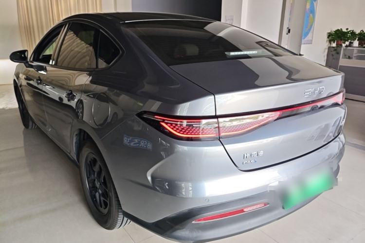 BYD Seal 05 DM-i 2025 — фото 4