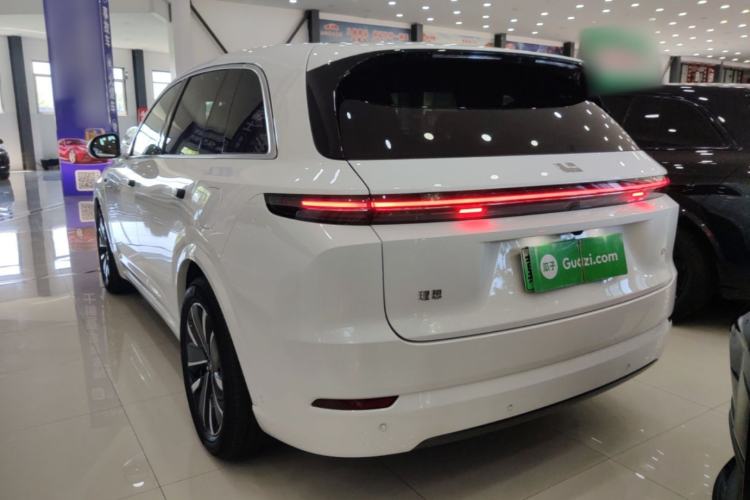 Li Auto L7 2025 — 4
