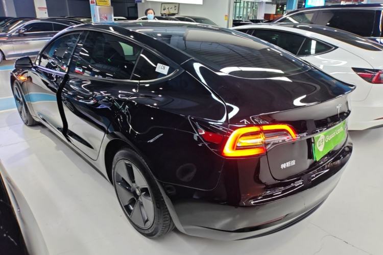 Tesla Model 3 2022 — 4