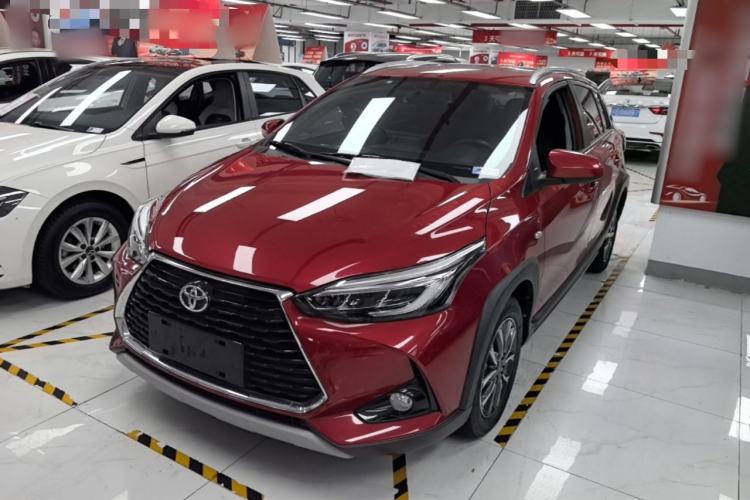 Toyota YARiS L 2022 — фото 1