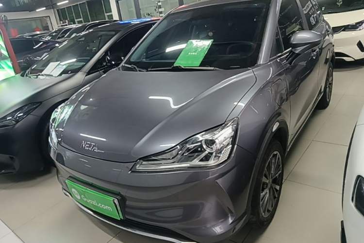 Neta V 2022 — 2