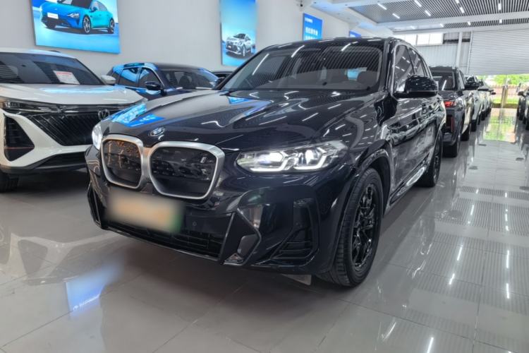 BMW iX3 2023 — фото 1