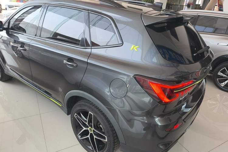 Roewe RX5 New Energy 2021 — фото 4